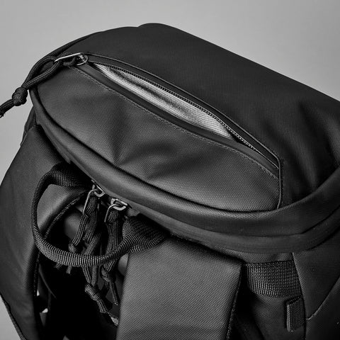 BLOXX SMALL BACKPACK (BLACK/SILVER)