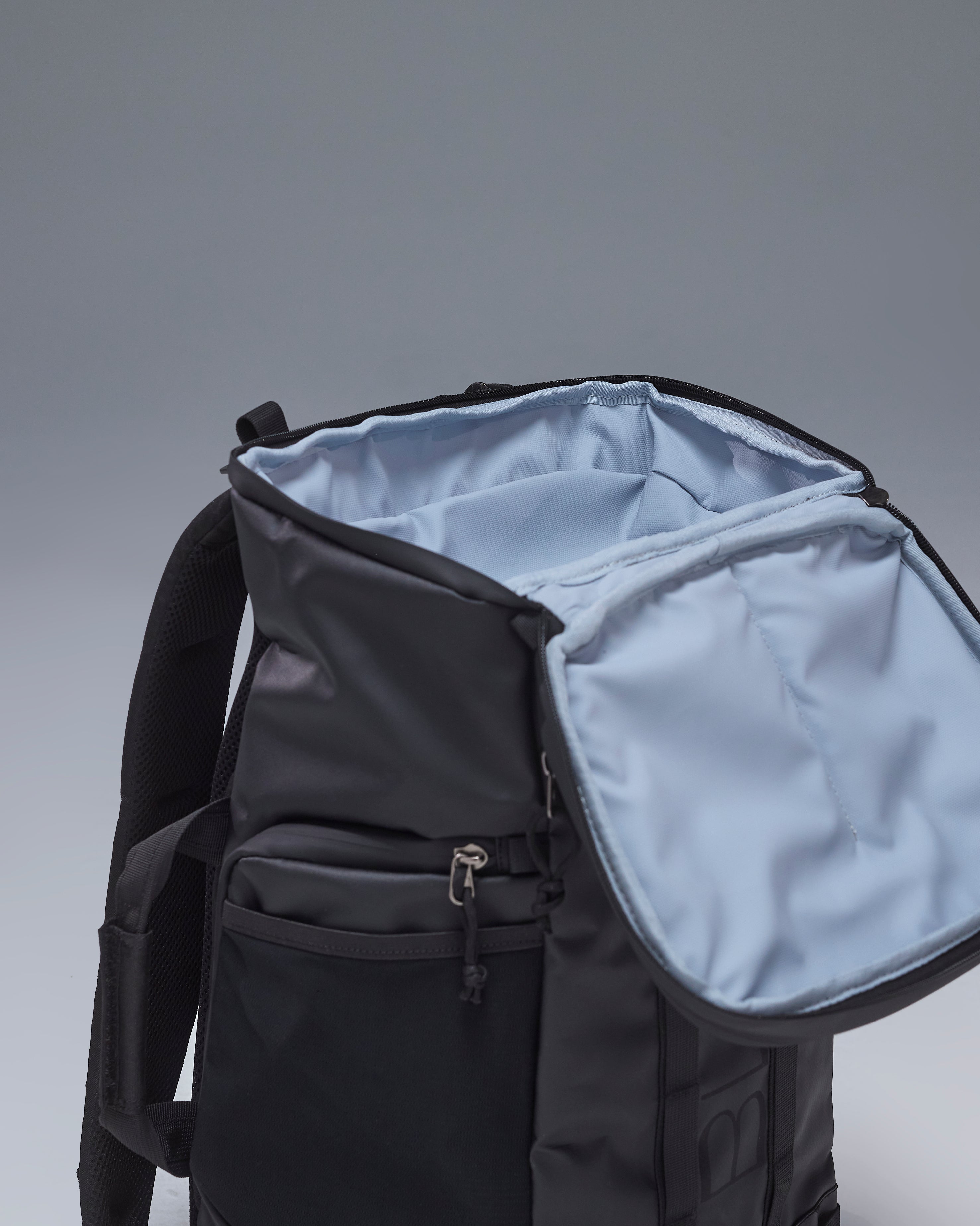バッグ BACKPACK/BLACK x Silver BACKPACK/BLACK x Silver